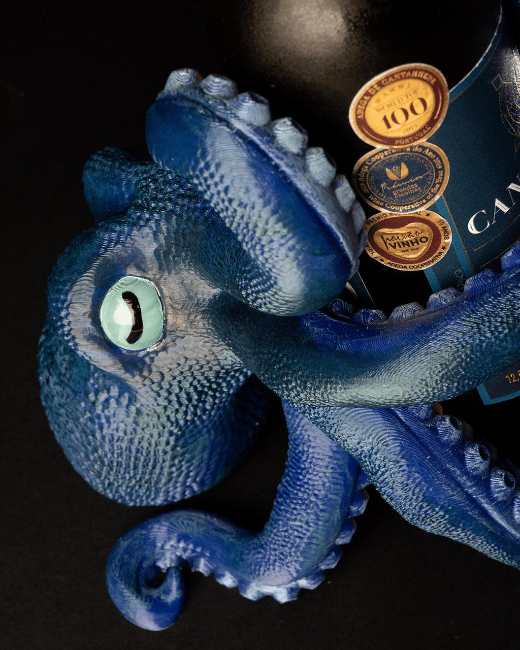 Unique Octopus Wine Bottle Holder – Handmade 3D Printed Home Décor and Bar Gift