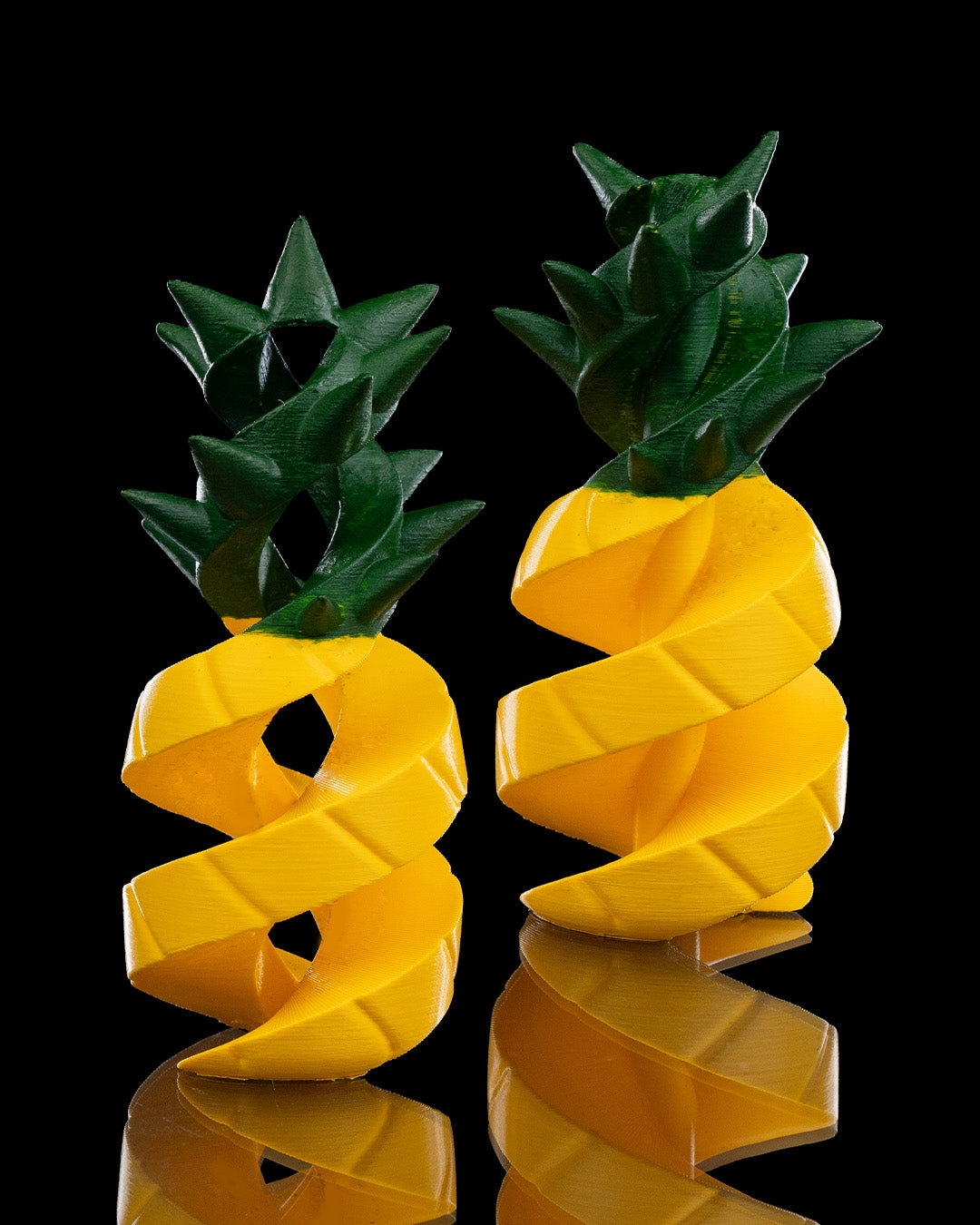 Fruit Loop 3D Print – 15cm Tall Twisted Banana Snake – Funny Shelf or Desk Decor