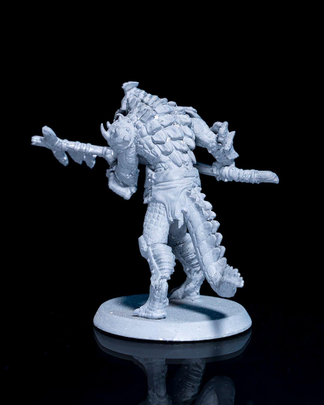 Arak Soldier Miniature 02 Unpainted | 3D Printed Fantasy Reptilian Warrior Figure | DnD Monster or Enemy Mini | Resin & PLA UK Model
