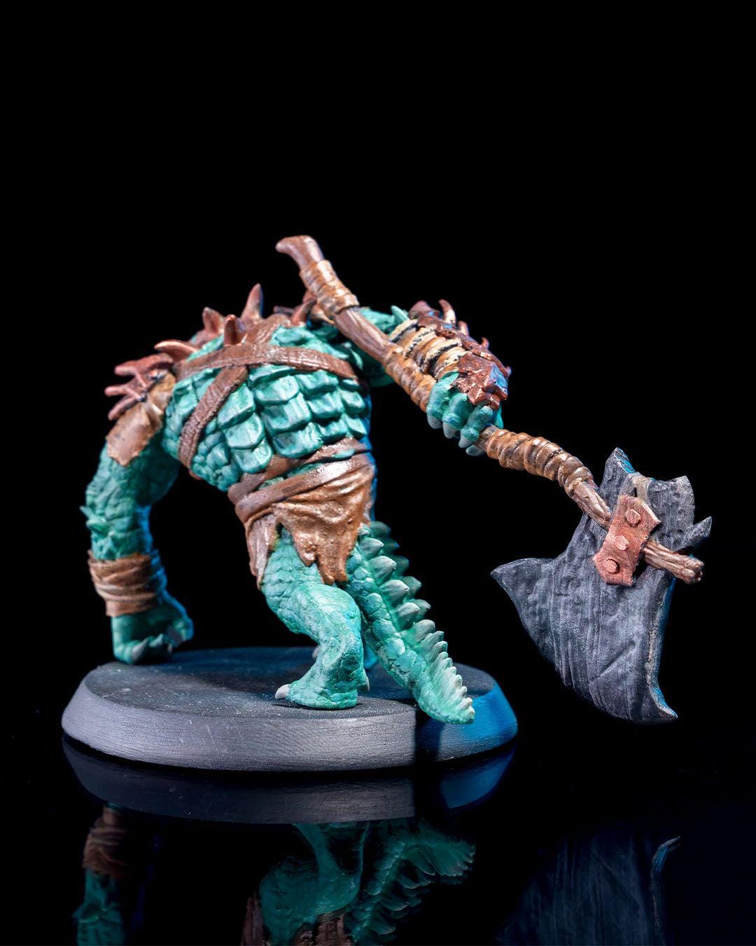 Arak Chief Miniature Unpainted | 3D Printed Reptilian Tribal Leader Model | DnD Lizardfolk Boss Figure | Resin & PLA Miniature UK
