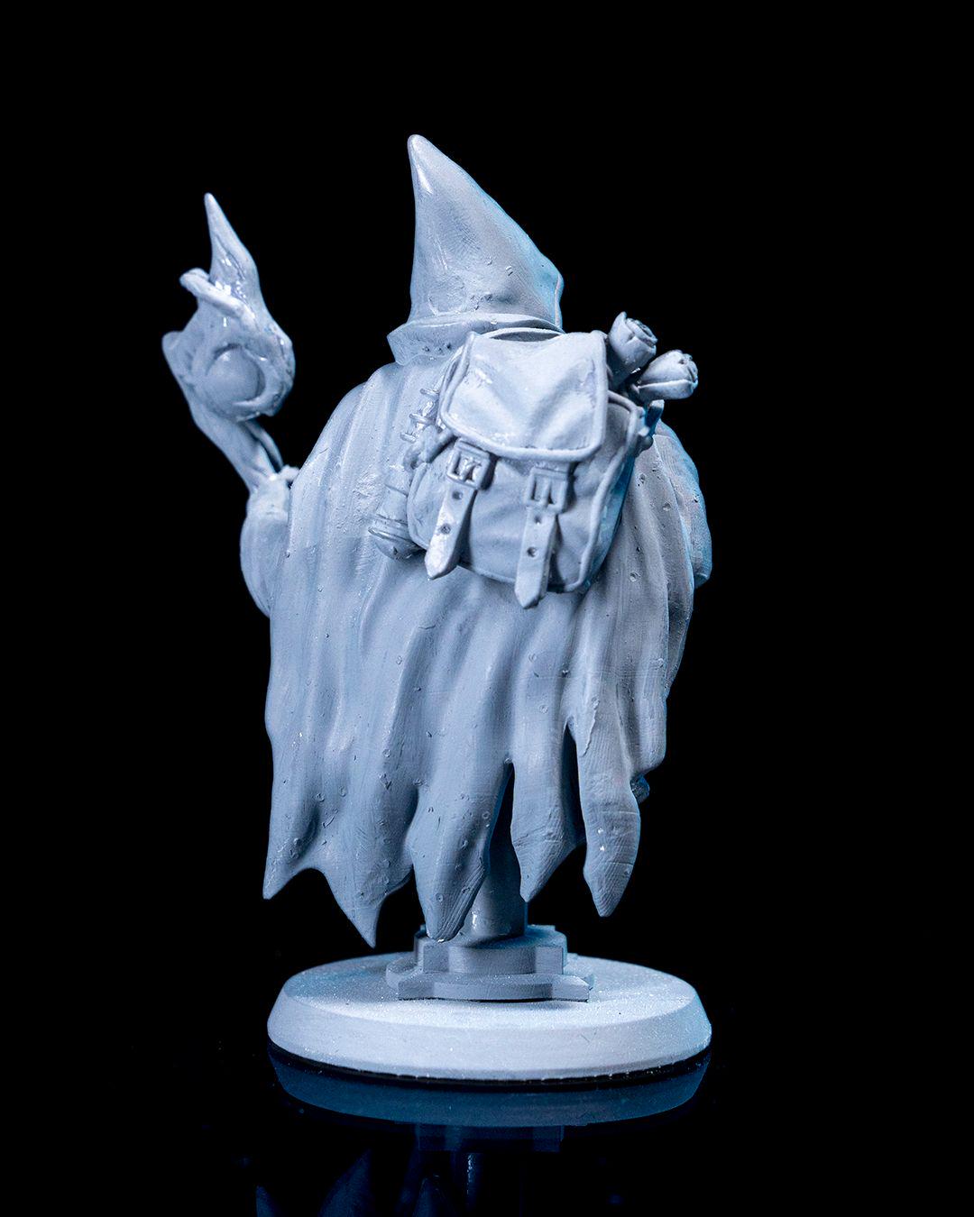 Karadin Genly Miniature Unpainted | 3D Printed Fantasy Female Warrior Model | DnD Heroine Figure | Resin & PLA Paintable Miniature UK